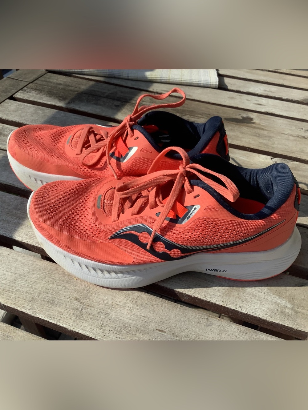 Saucony Guide 15 Running Shoes in Sunstone/Night - Women’s Sz 8 - EUC